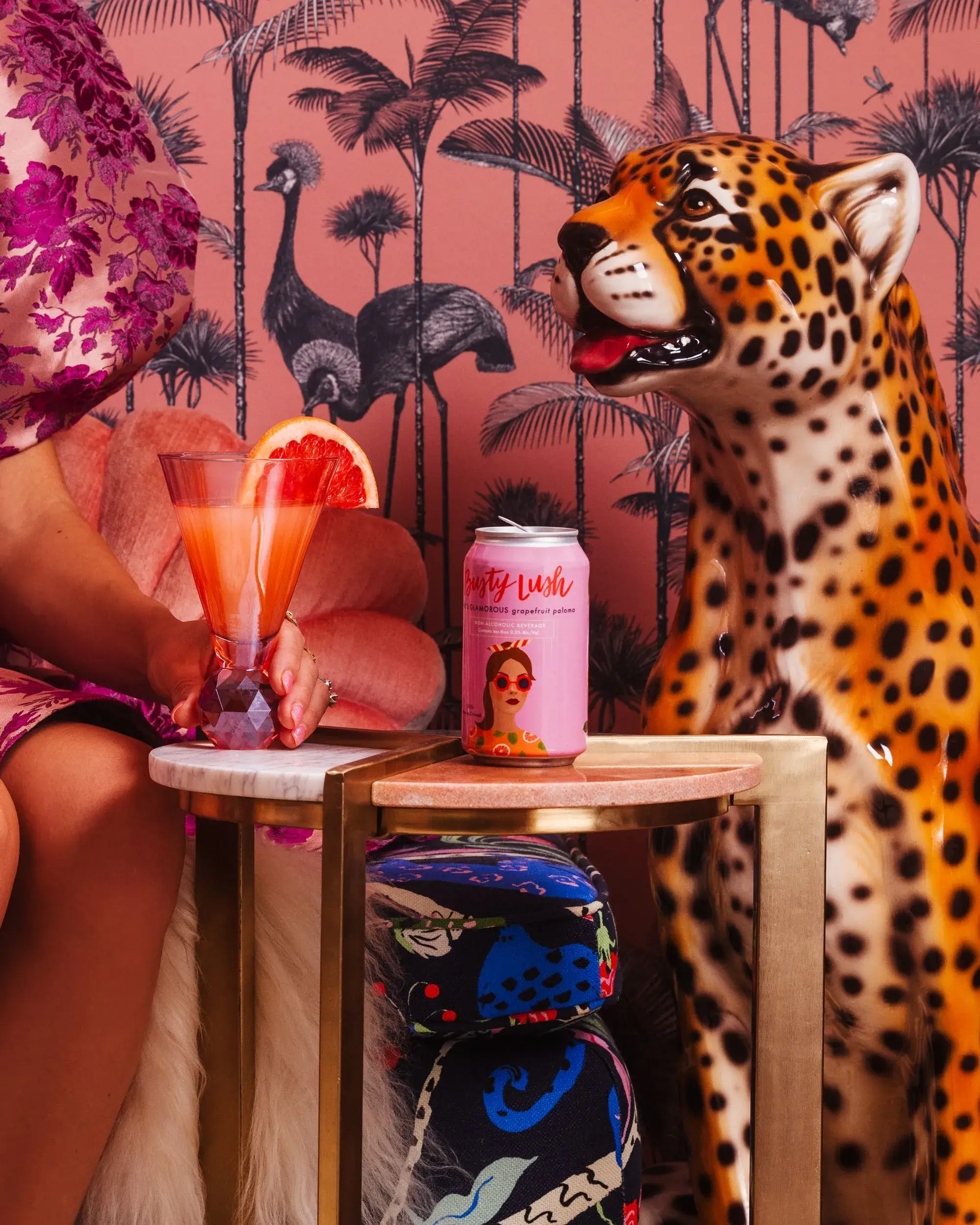 Busty Lush – Engroshandel Alkoholfri aperitif – She's Glamorous Grapefrugt NA Paloma (4 pakker)3