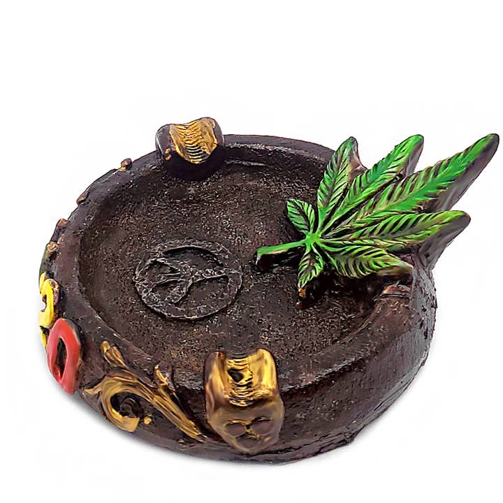 Pichincha - Wholesale Ashtray - Green 420 Leaf Figurine Round Ash Tray3