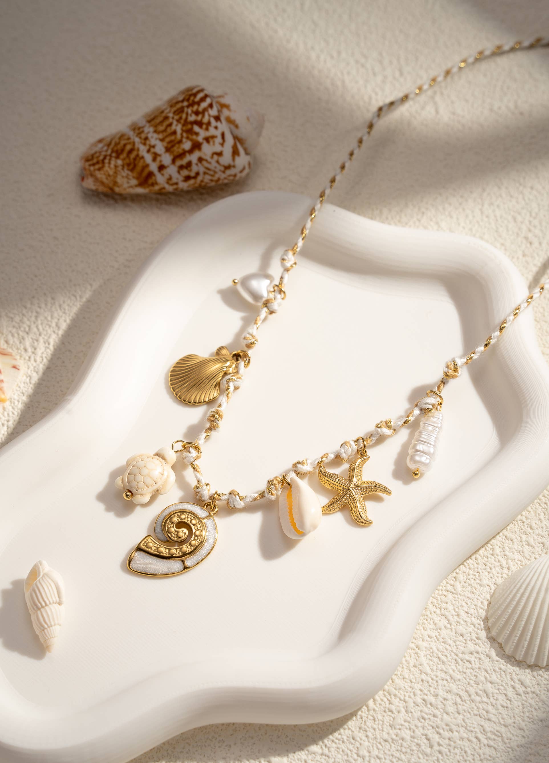 COSMOS - Wholesale Pendant/Charm Necklace - Stainless steel charm necklace with star shells