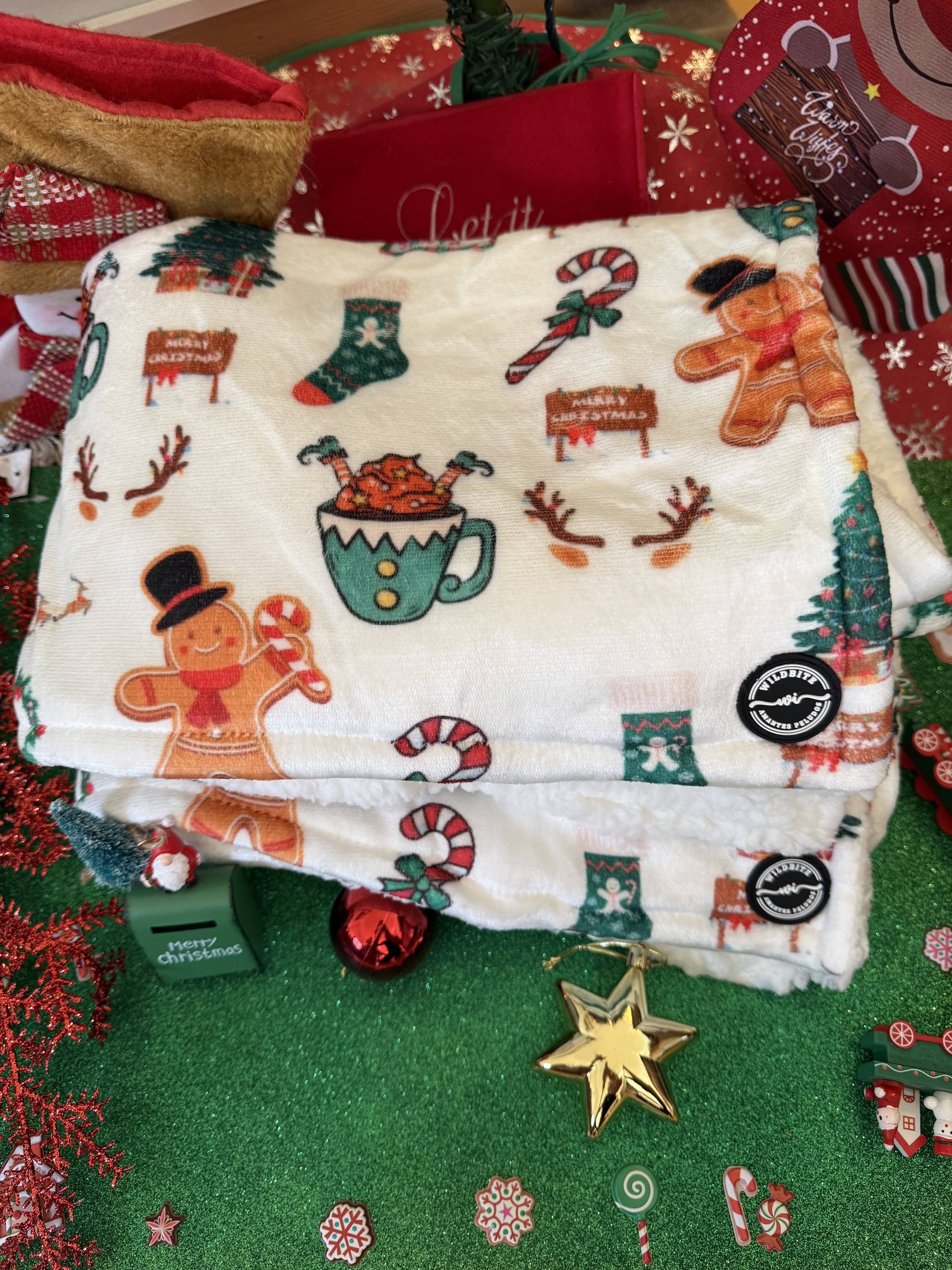 Wildbite Amantes Peludos - Wholesale Pet Blanket - Cat/Dog - Santa Claus Blanket1