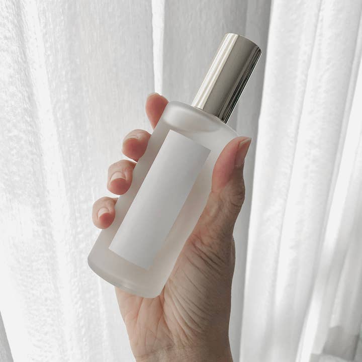 Atelier 880 - Wholesale Face & Body Mist/Water - Body Mist Spray | Silver Top | Custom Scents Private Label