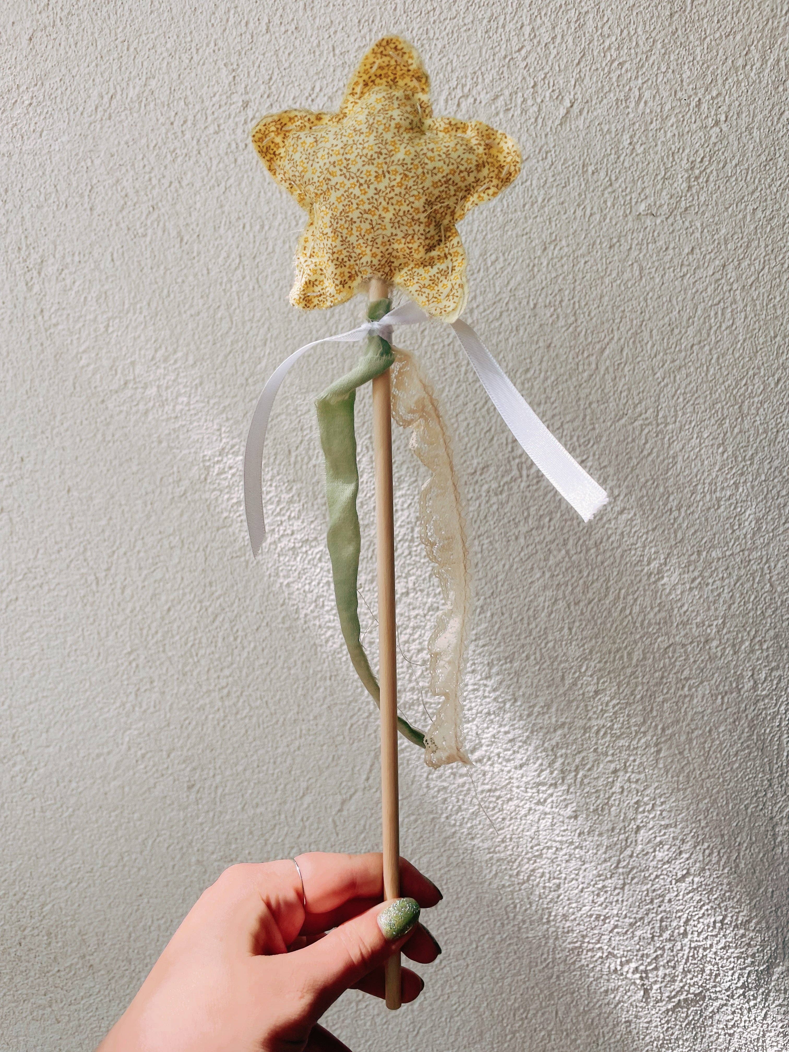 whimsiekids - Wholesale Toverstaf - Kinderen - Star Wand | Gouden Bloemen2