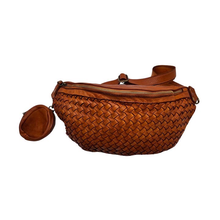 RIÑONERA AMBRA DE PIEL LAVADA CAMEL para venta al por mayor de Louisa lee