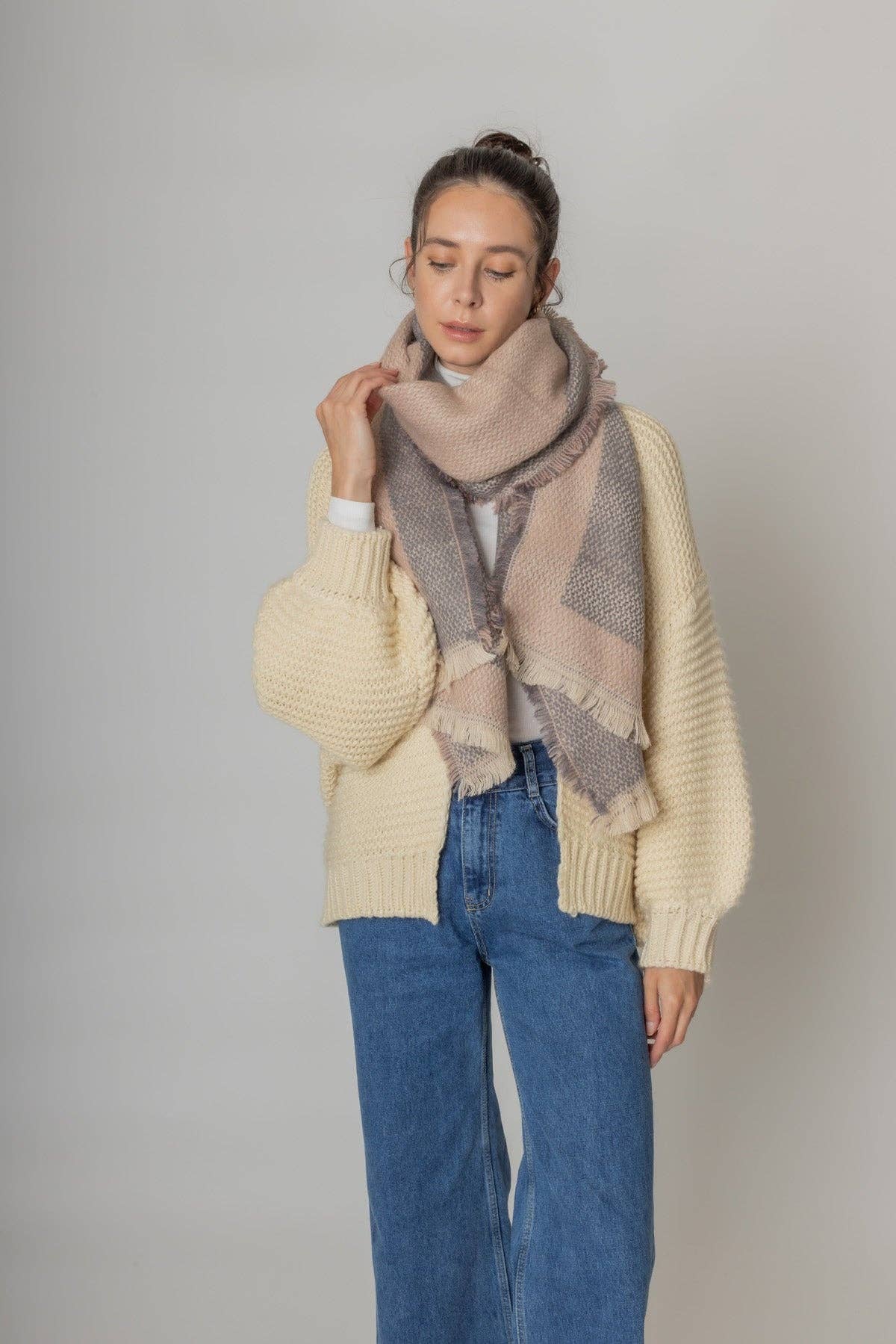 Do Everything In Love® – wholesale Scarf – Women's – Color Bordered Scarf0