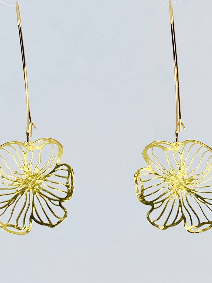 Pavonu Earrings for wholesale by de Maquis