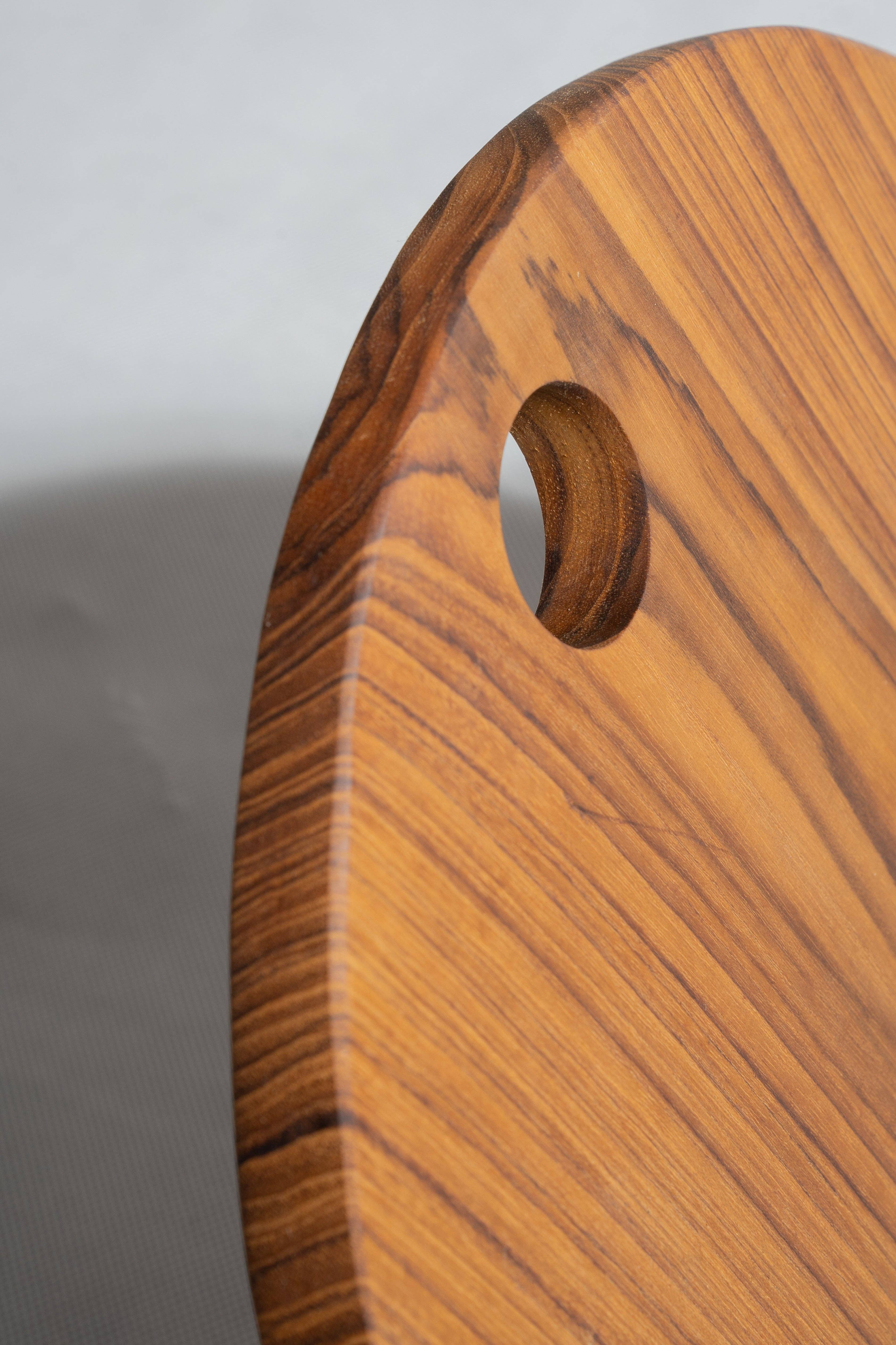 Office Objets – wholesale Skärbräda – Rund skärbräda i urholkad teak D:30117