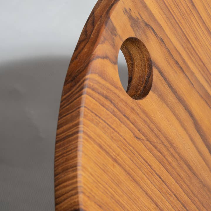 Office Objets - Wholesale Cutting Board - Monoxyle circular teak cutting board with perforations D:30117