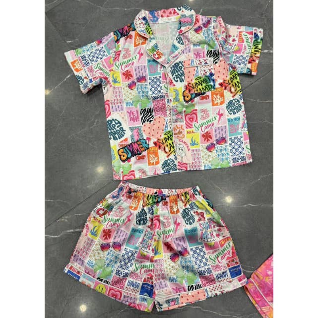 Tweenstyle by Stoopher - Ensemble de vêtements d'intérieur soyeux Summer Camp pour la vente par Tweenstyle By Stoopher