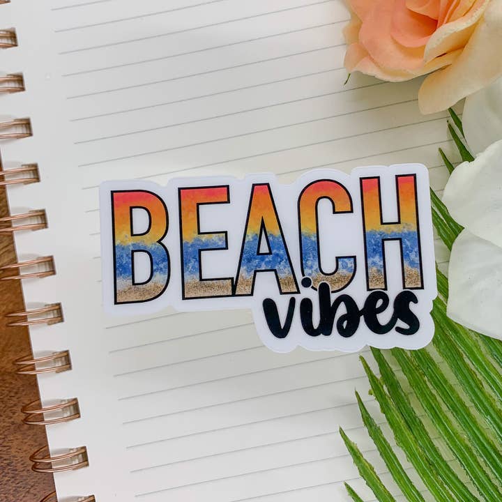 Savannah and James Co – Großhandel Aufkleber – Beach Vibes, klares Vinyl, Aufkleber, 17,8 x 3 cm1