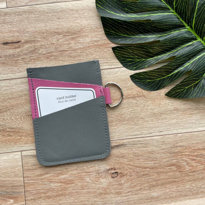 Porte-cartes angulaire en cuir avec 3 fentes gris et rose pour la vente par Mally Designs