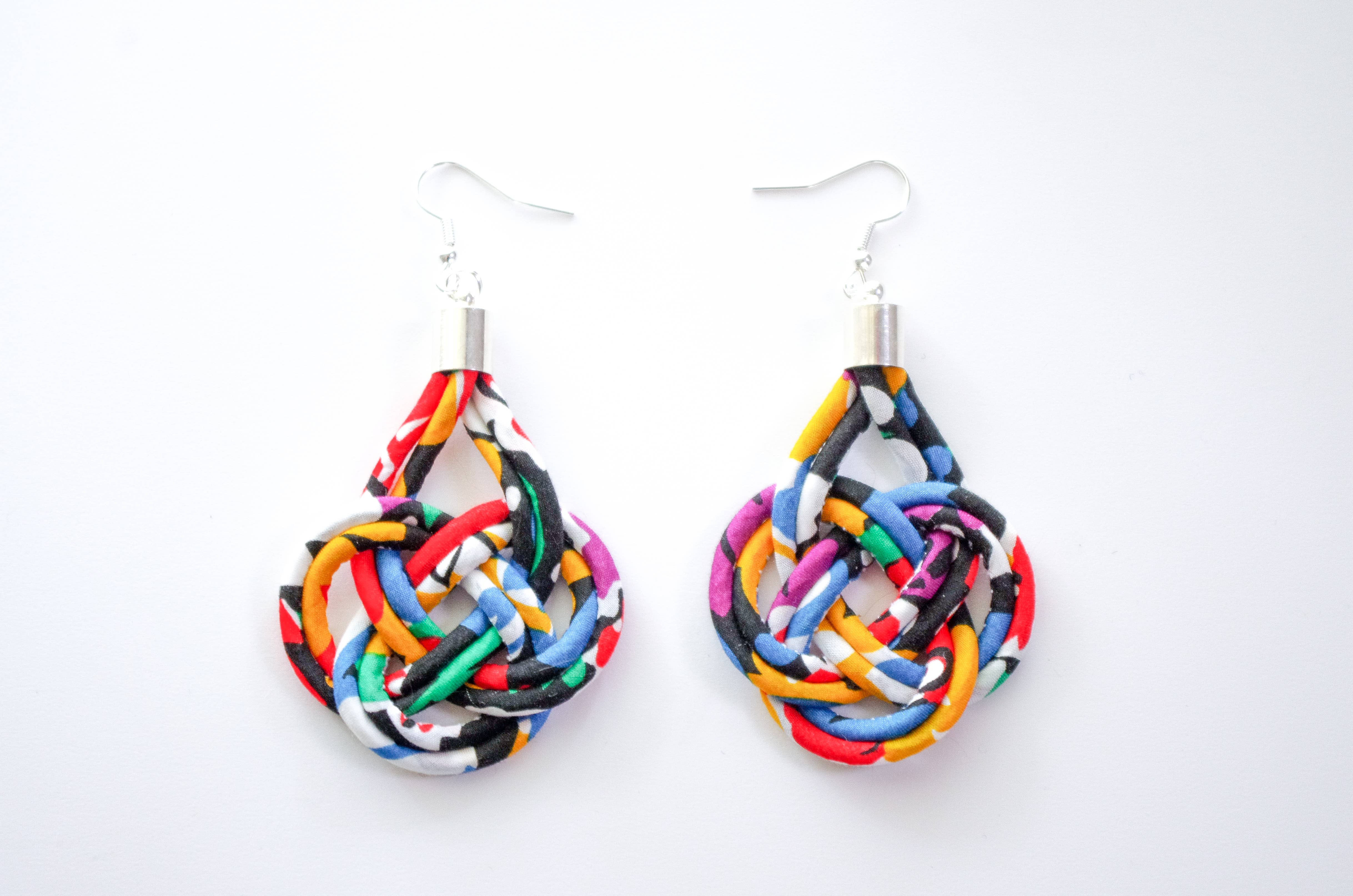 Bunny Bosworth – wholesale Dangle earrings – Large Liberty Fabric Cord Knot Earrings - Deco Florals6