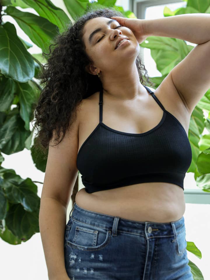 Leto Accessories - Vendita all'ingrosso Bralette - Donna - Tatuaggio Tatuaggio Maglia Racerback Bralette10