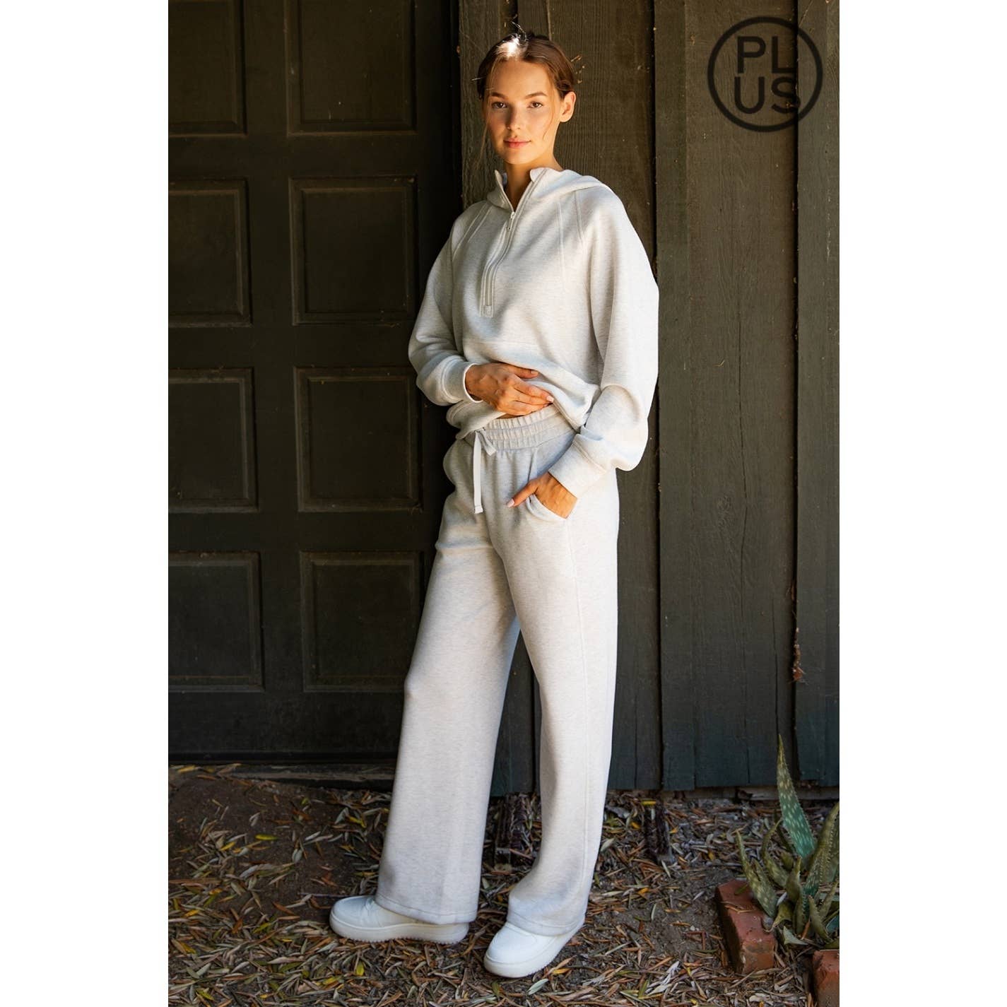 Rae Mode - Vente Veste de sport – femme - VESTE À CAPUCHE QUART DE ZIP EN SCUBA MODAL GRANDE TAILLE5