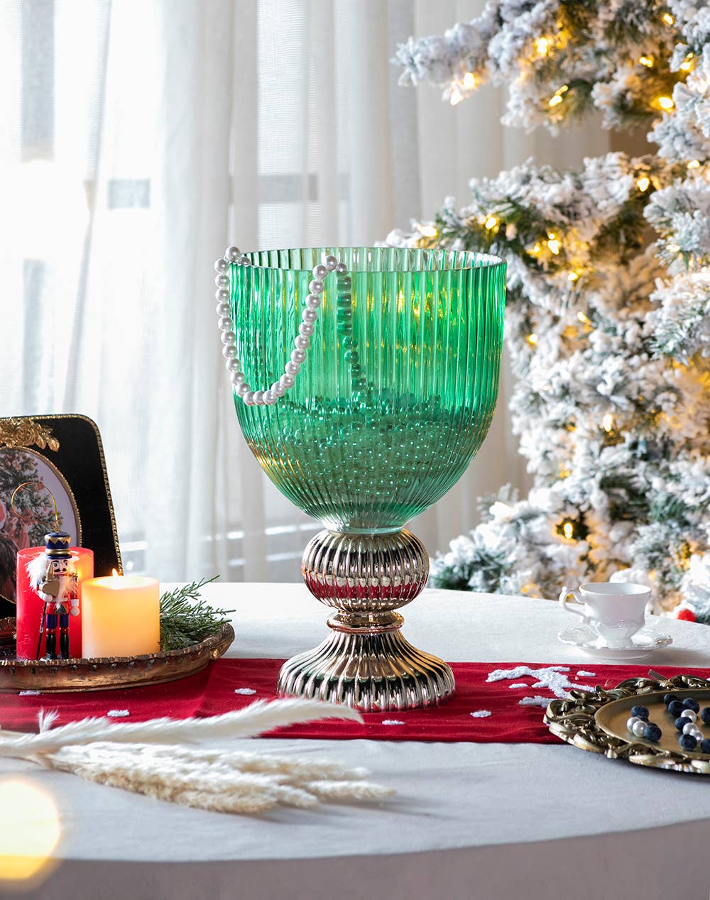 A&B Home Group Inc. - Wholesale Vase - D10.2x16" Emerald Fluted Elegance Glass Vase - Green2