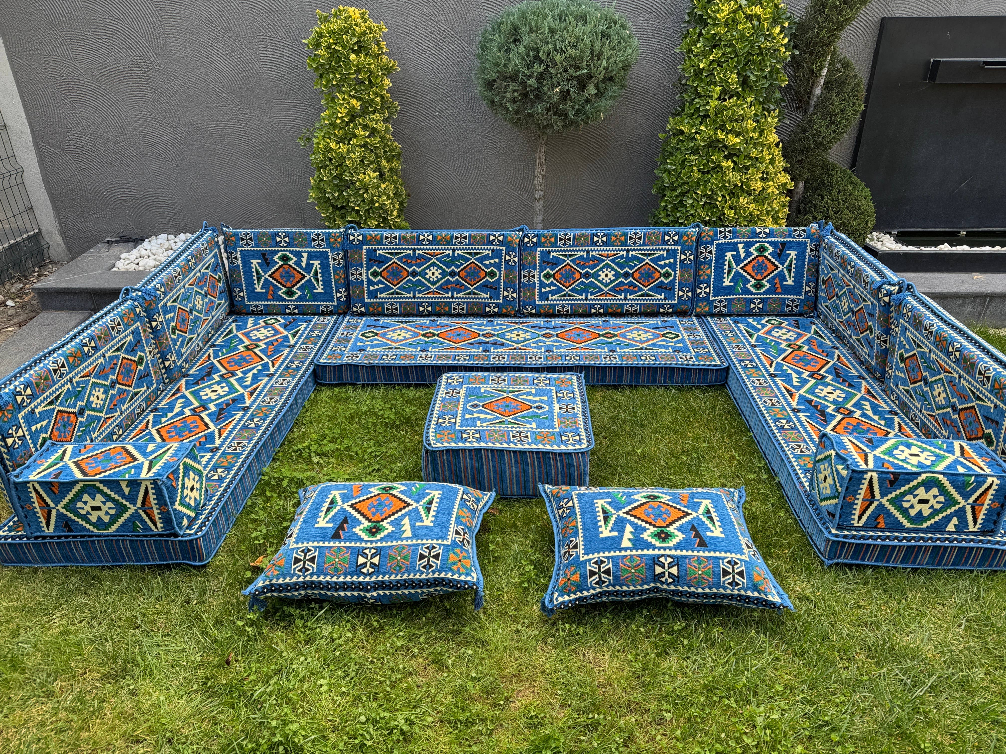 The Loom Wholesale – Großhandel Polsterhocker – Handgefertigte Bodensitzgelegenheit - Kilim-gemusterter Ottomanen-Bodensofa2