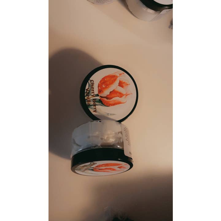 Beurre Corporel Cerise Baie Vanille Avocat pour la vente par Little Shop of Smelly Goods