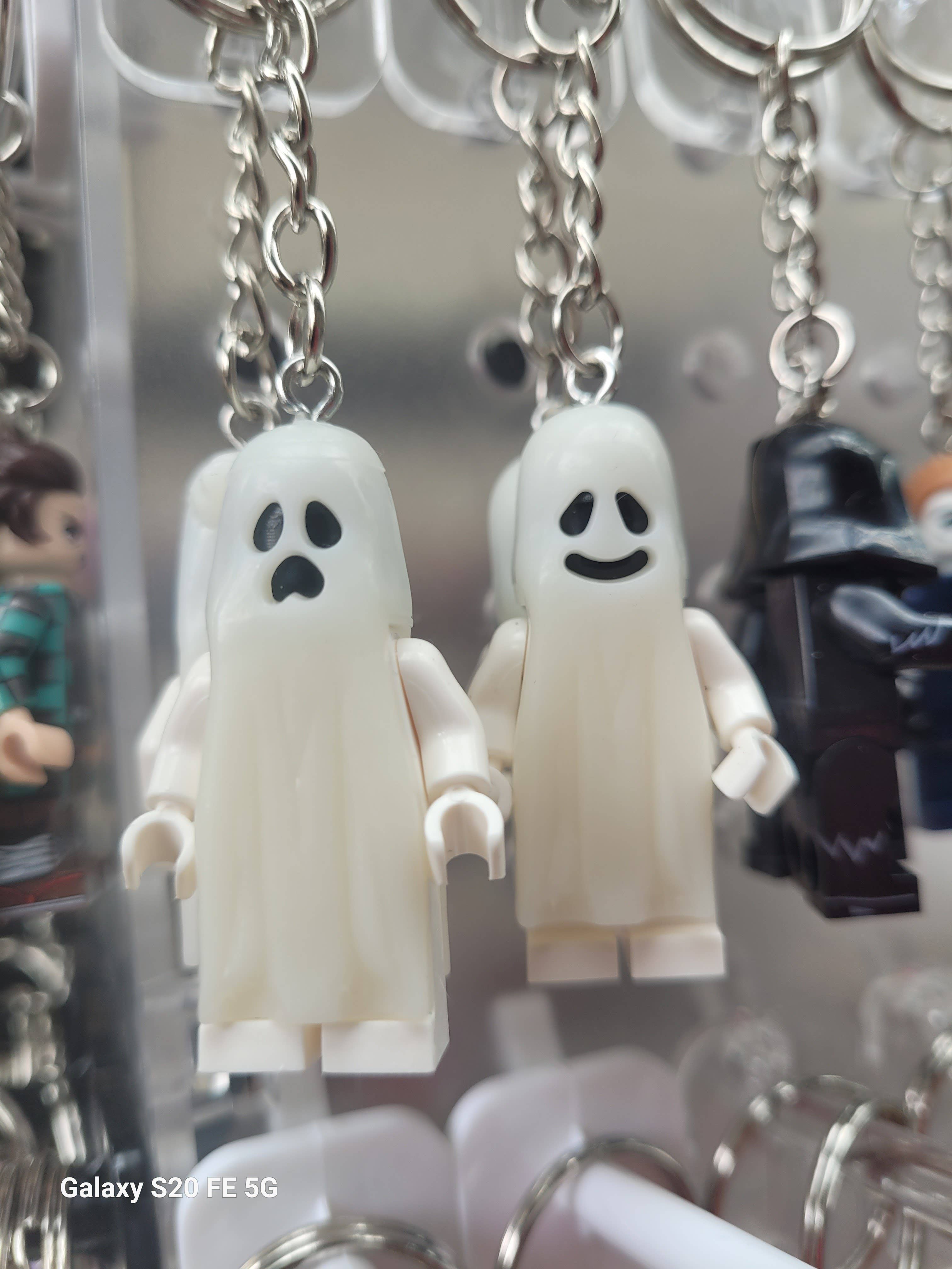 Con-Quest Crafts - Wholesale Keychain - Unisex - Horror Inspired Minifigure Keychains Movie Characters3