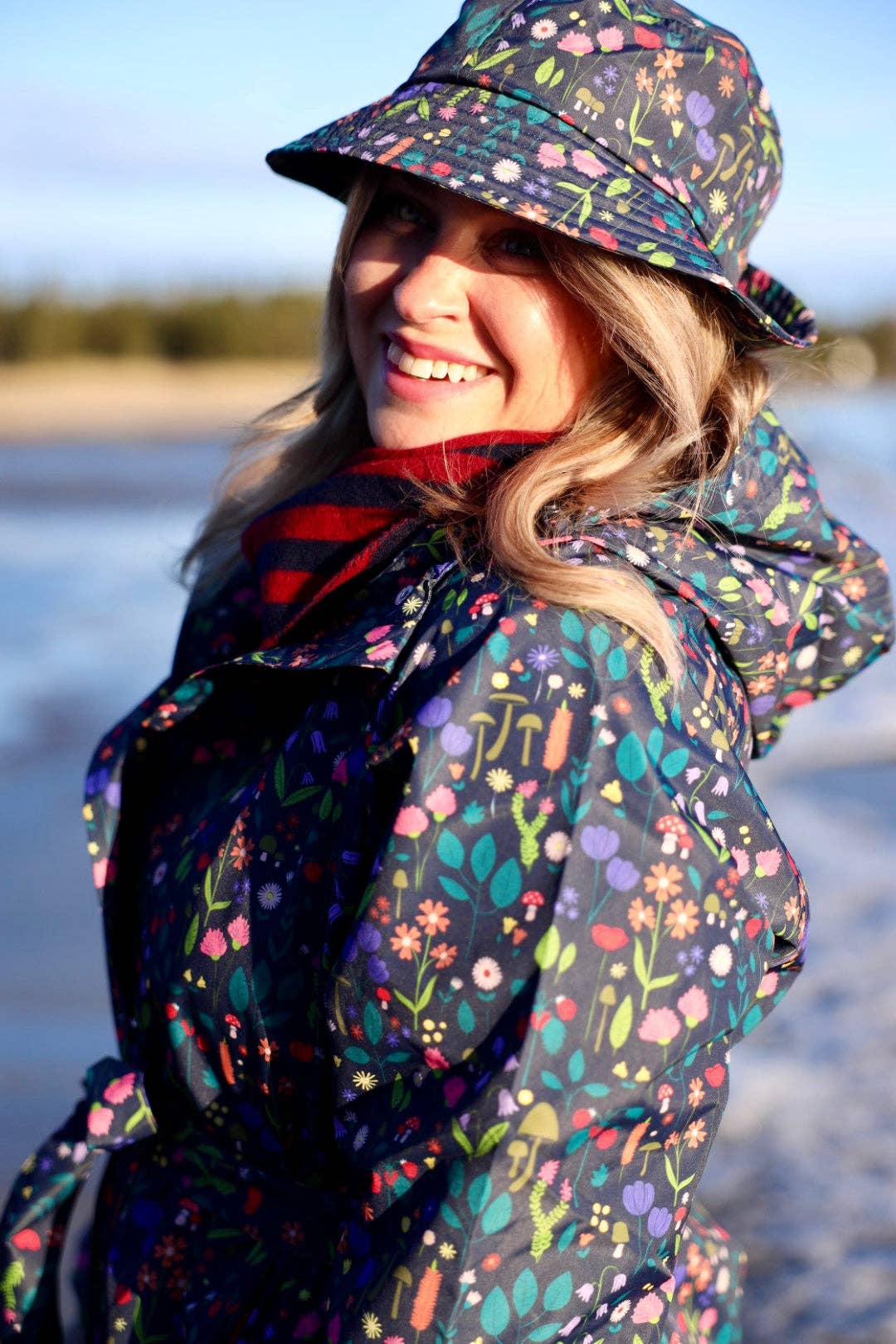 Danefae København - Wholesale Raincoat - Women's - Danelisabeth Raincoat Dk Navy BOTANICAL1