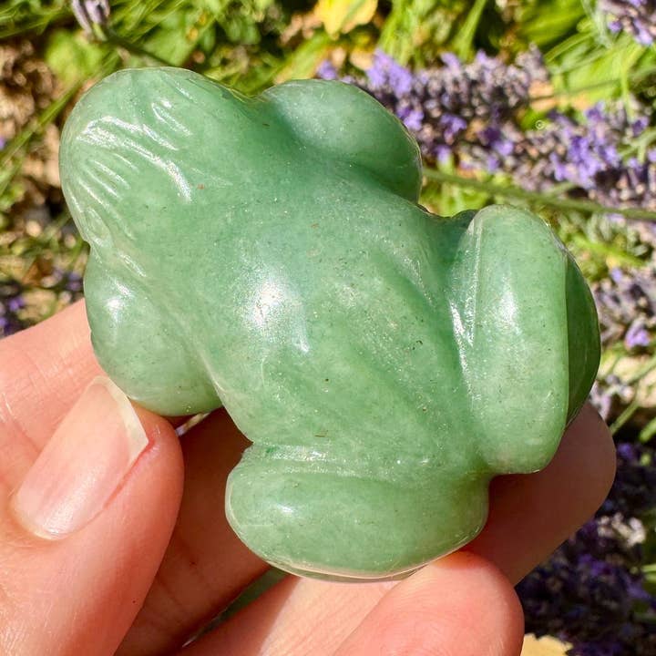 Crapaud en pierre précieuse 3cm Crapaud en cristal animal sculpté cadeau sorcier Elfe pour la vente par Elf Kendal Hippies