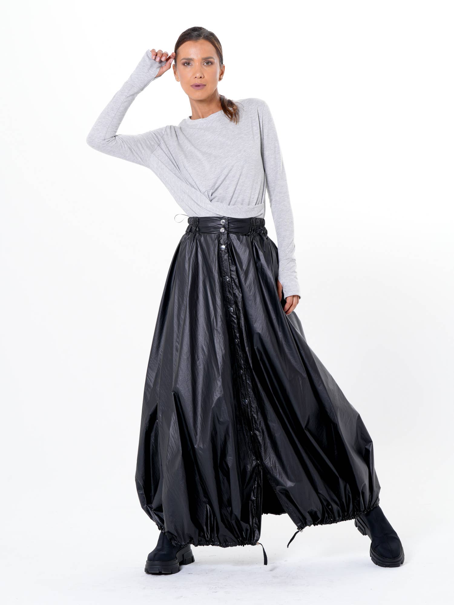 Metamorphoza – wholesale Skirt – Women’s – Voluminous Maxi Skirt with Adjustable Hem0