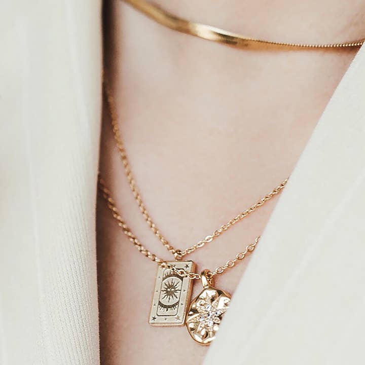 Glacier Mist – Großhandel Kette mit Anhänger/Charm – Die Sonne Tarotkarten-Halskette3