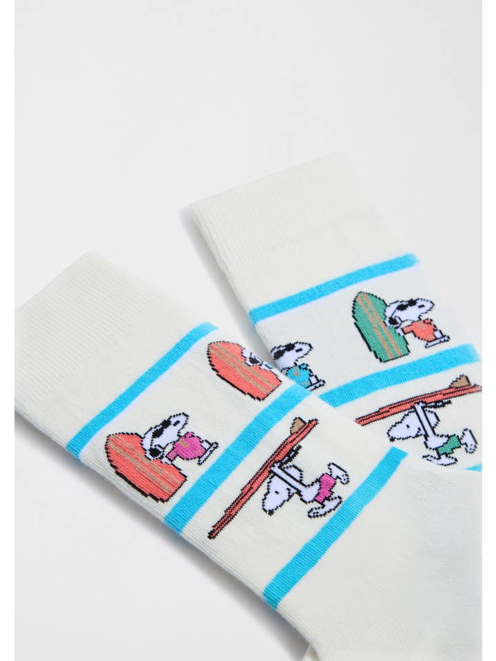 Broken white BeSnoopy Surf - 100% Organic Cotton Socks for wholesale on Faire2