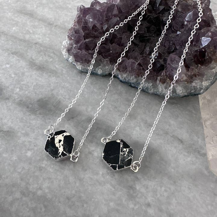 Twisted Pine Jewelry - Wholesale Pendant/Charm Necklace - Kintsugi Necklace - Onyx - Silver & Gold3