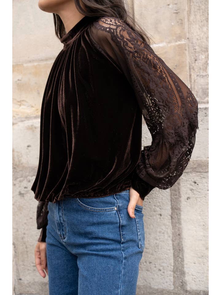 CHOKLATE PARIS - Wholesale Blouse - Women's - Two-material velvet blouse with lace sleeves - 8081513