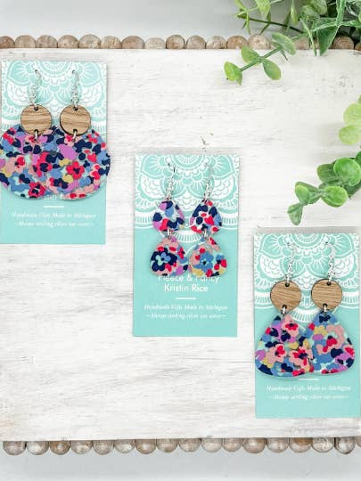 Handgefertigte Frühlingsohrringe aus Acryl für den Großhandel von Fleece & Fancy