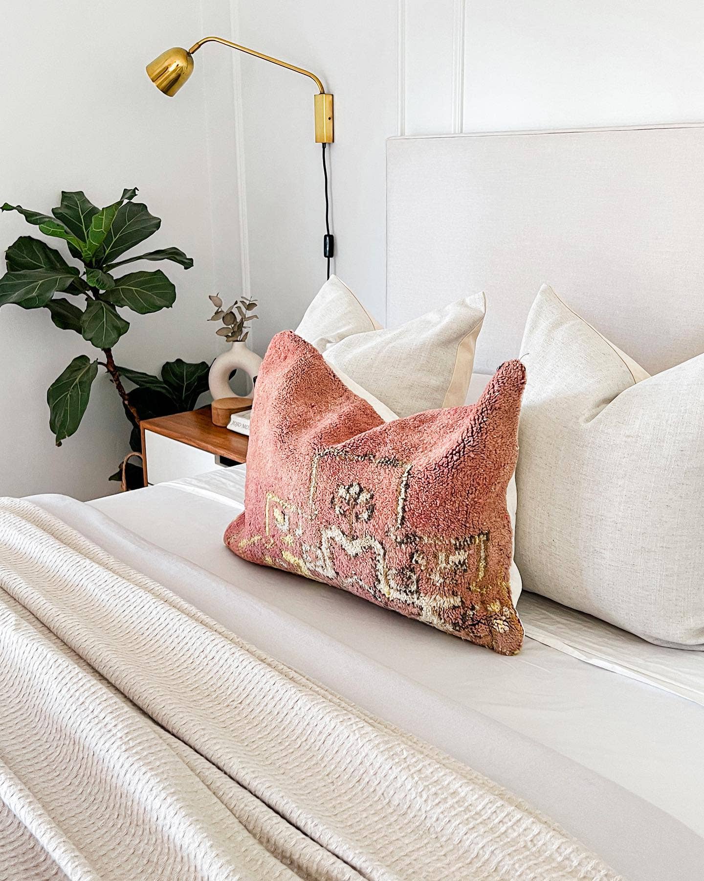 marrakeshop - Wholesale Throw Pillow Cover - Moroccan Vintage Boujad Cushions Case - Very Rare Collection18