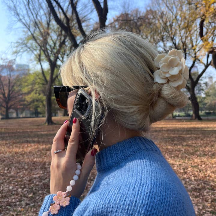 Solar Eclipse - Wholesale Phonecase Strap - Hand-painted Cherry Blossom Gemstone Bracelet Phone Chain1