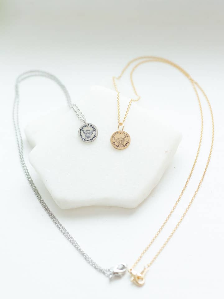 Collana con mucca delle Highland per la vendita all'ingrosso da parte di Rachelle-isms