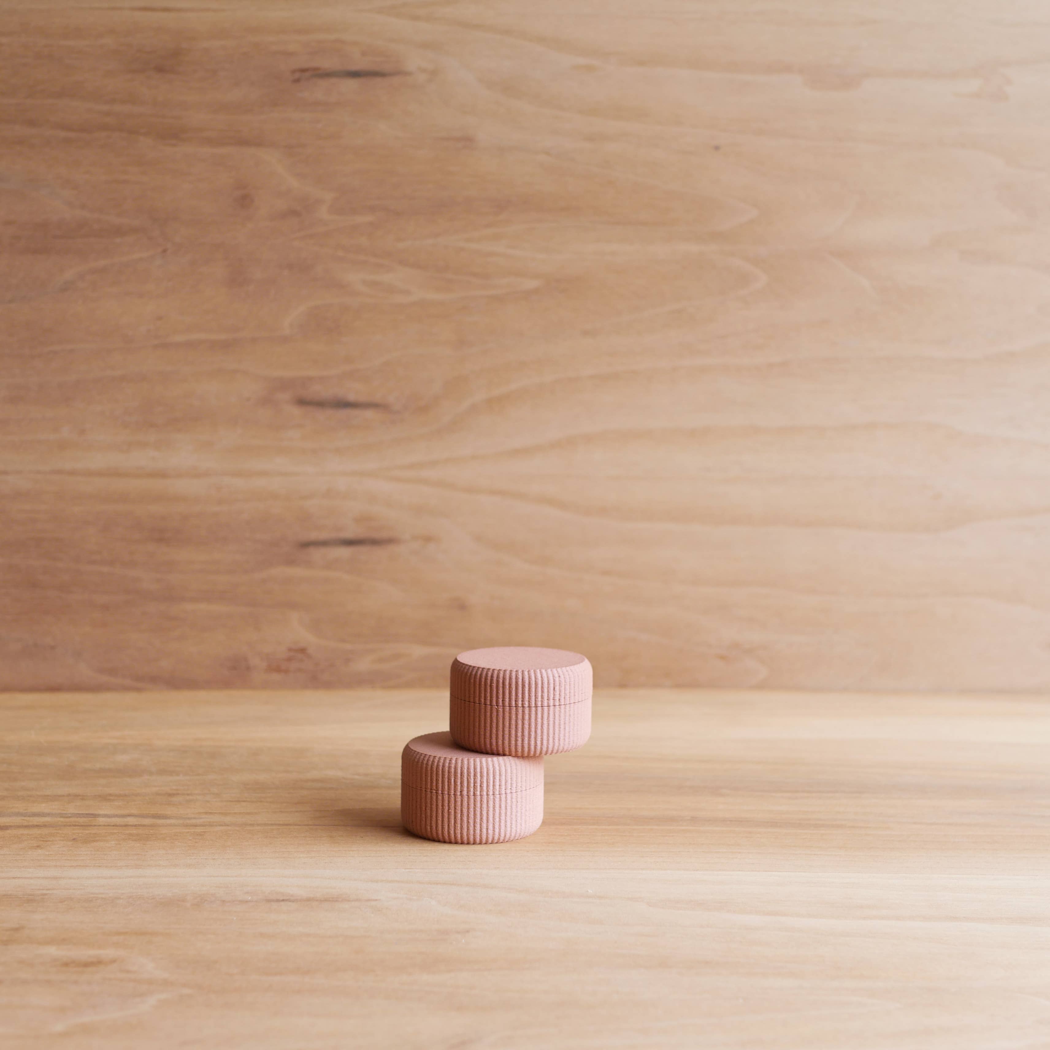 MINIMUM DESIGN - Wholesale Jewelry Box/Organizer - Small Jewelry Case / Travel case - perfect for small jewelry0