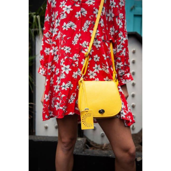 Melina C – Großhandel Umhängetasche - Damen – Montebello Ledertasche aus echtem italienischem Leder, Umhängetasche mit C-Logo13