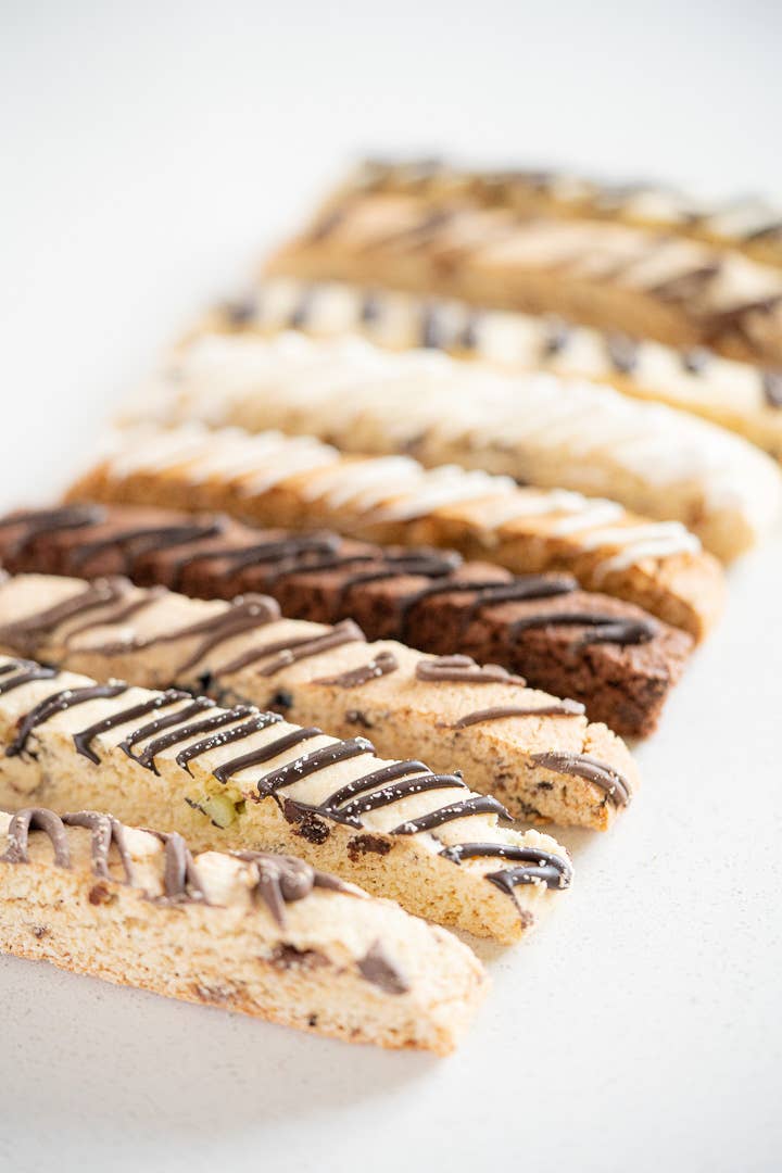 Enjoy Biscotti Company - Venta al por mayor Galletas - Biscotti en trozos de caramelo de chocolate Frangelico5