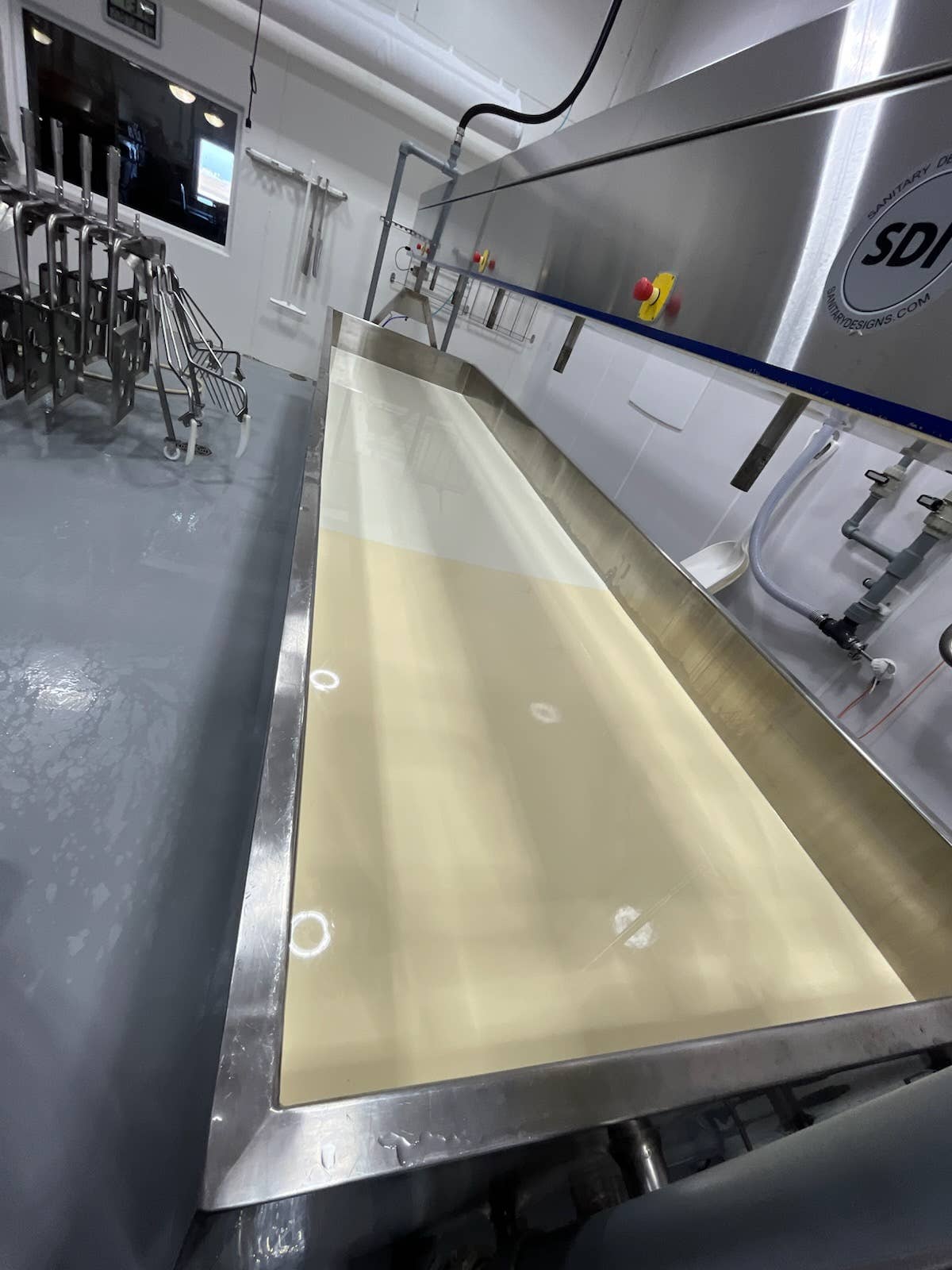 Kasemeister Creamery - Wholesale Cheese - Colby Jack Cheese3