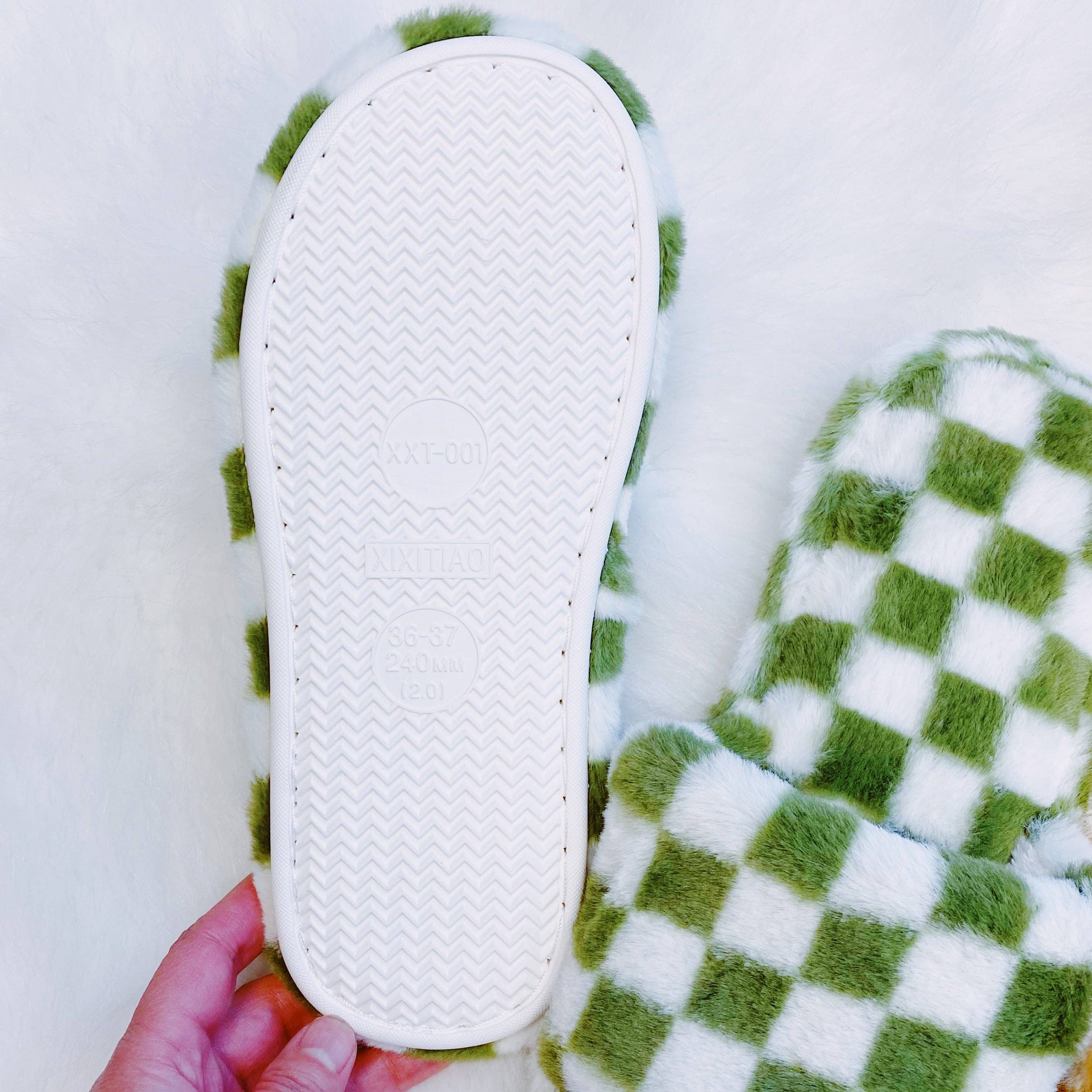 Ellison+Young - Wholesale Slippers - Women's - Luxe Lounge Checker Cozy Slipper7