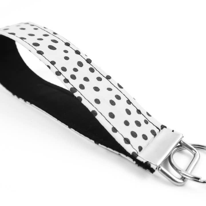 Vita svarta fläckar nyckelring för wholesale av Designs By Rachel Lynn