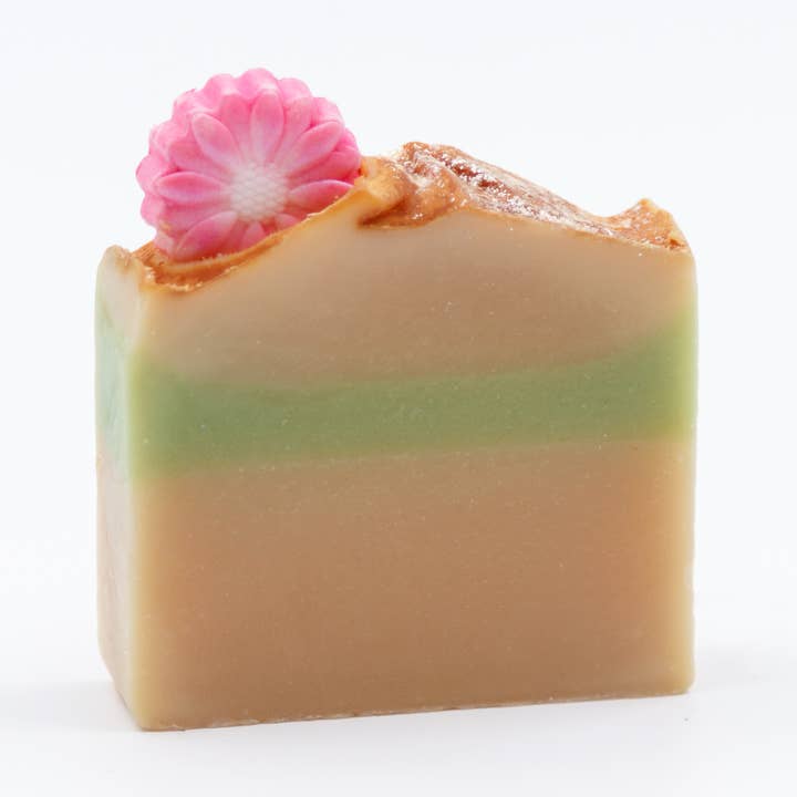 Bitterroot Bliss Tvål för wholesale av Klean Karma Soap Company