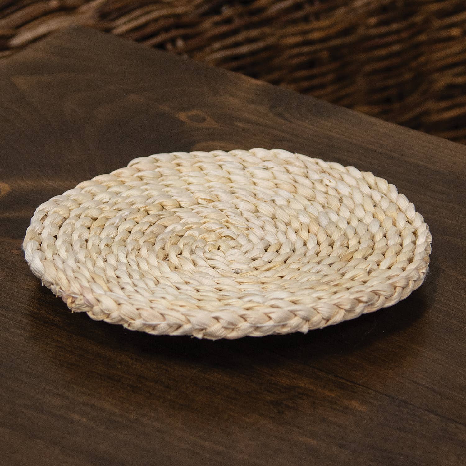 Col House Designs - Wholesale Candle Holder - Natural Corn Husk Round Candle Mat1