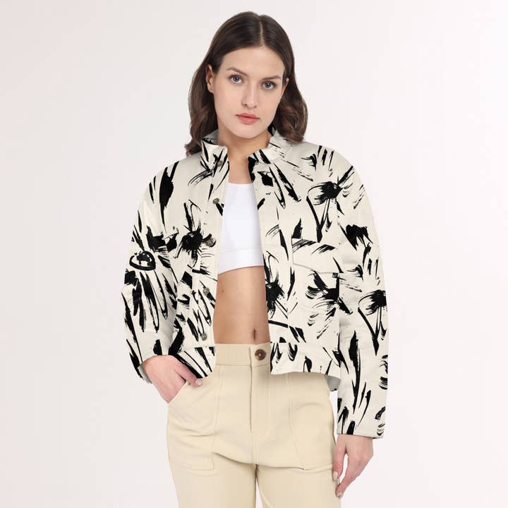 Håndmalet kronbladskunst quiltet jakke for engroshandel hos The Cozyy Affair