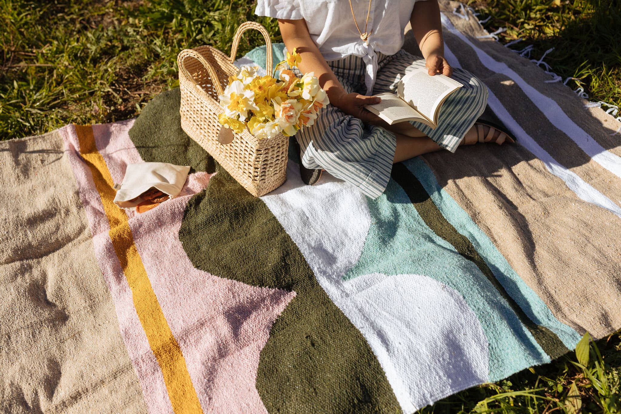 Caminito – wholesale Picknickfilt – Luna Fresca - Rullad filt med läderrem2