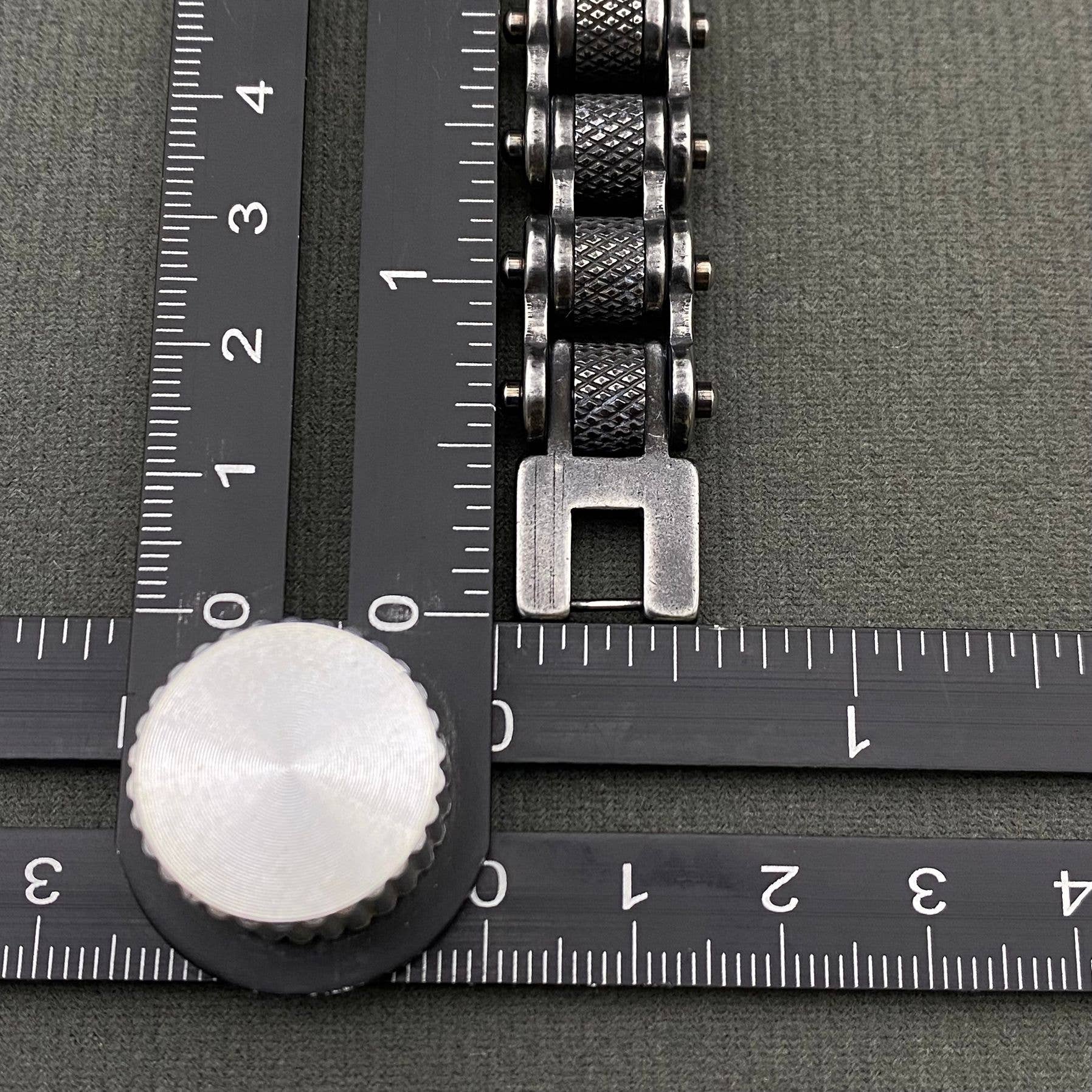 Mio Queena - Wholesale Cuff Bracelet - Bicycle Chain Design Men's Stainless Steel Bracelet - MJ/BC7