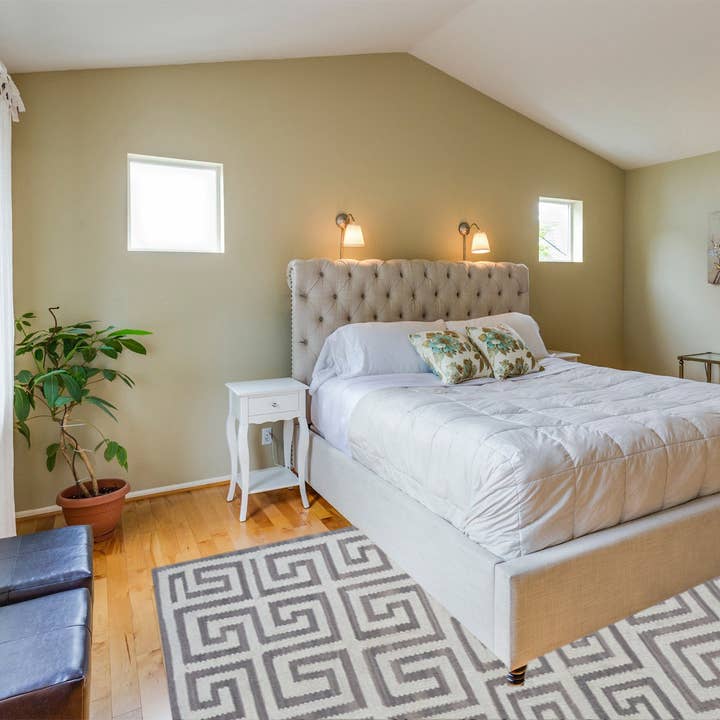 Modern Smokey Grey Kilim Rug for wholesale by Fybernots