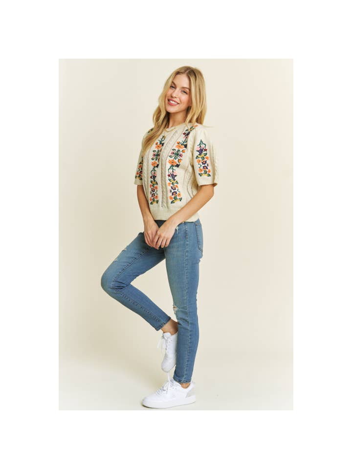 Sweet Generis - Wholesale Knit Sweater - Women's - CUTE FLORAL EMBROIDERY CASUAL PULLOVER SWEATER9