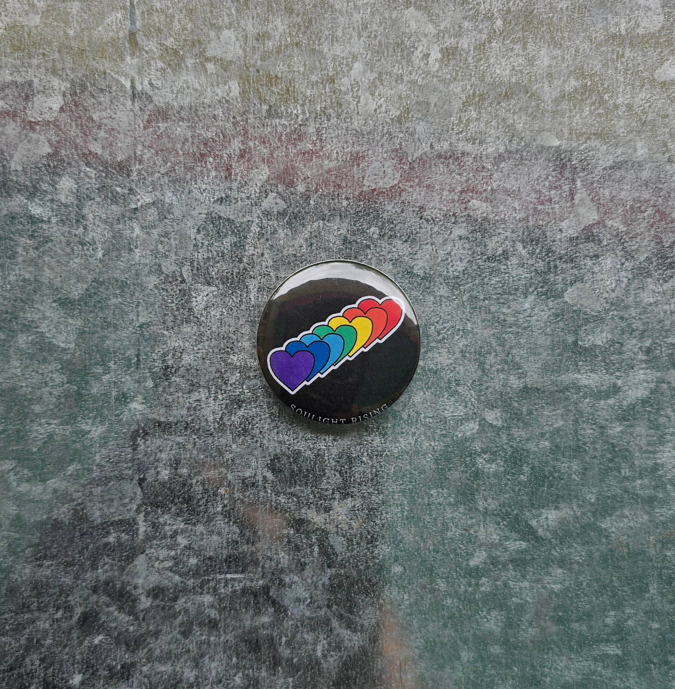 Soulight Rising - Vendita all'ingrosso Spilla da bavero - Bottoni e Magneti con Bandiera dell'Orgoglio LGBTQ+12