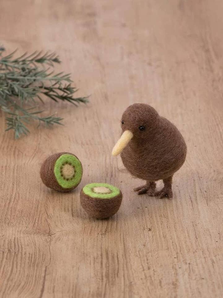 Kiwi Bird & Fruit Needle Felting Kit: Japanese DIY Craft for wholesale by 「FUNJI」In Japan