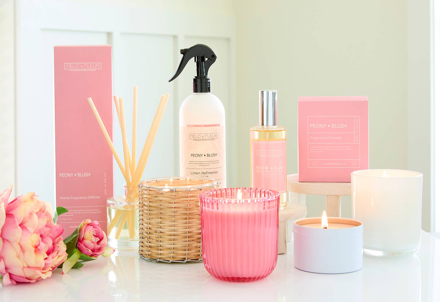 Hillhouse Naturals/Field+Fleur – Engroshandel Glaslys – Pæon Blush 3 Væge Håndvævet Stearinlys 21oz Krt.42