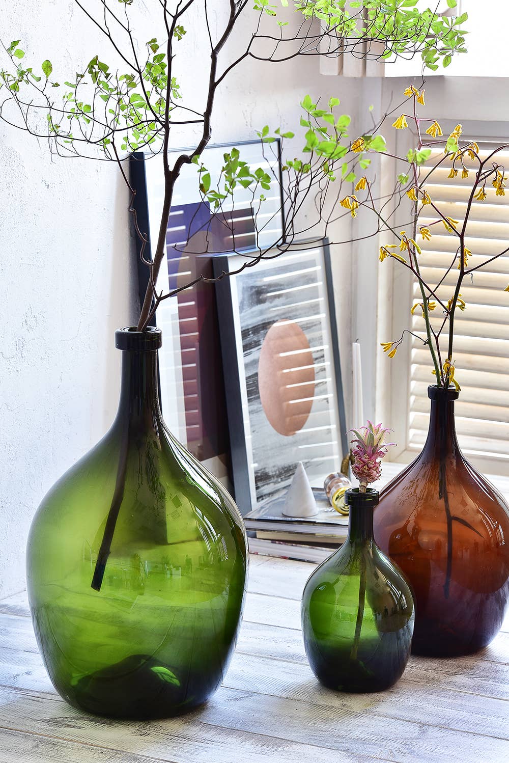 Noah Decoration – Großhandel Vasen – Recycelte Glasvase in Bernsteinfarben, Hololulu braune Glasvase3