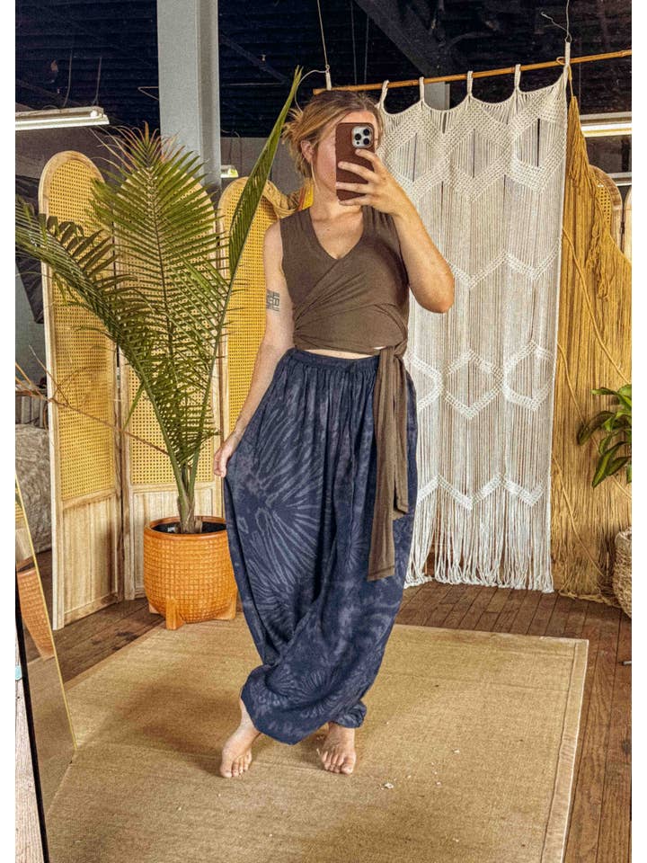 Gardenbelle Shop - Wholesale Pants - Women's - Flowy Hippie Tie Dye Pants Earthy + Colorful Baggy Yoga Pant8